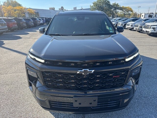 2025 Chevrolet Traverse RS photo 2