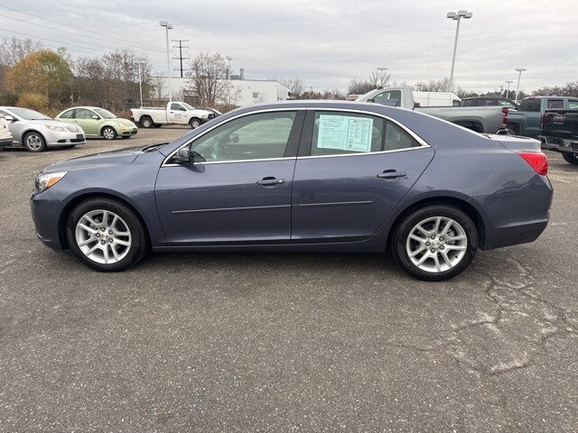 2015 Chevrolet Malibu 1LT photo 3