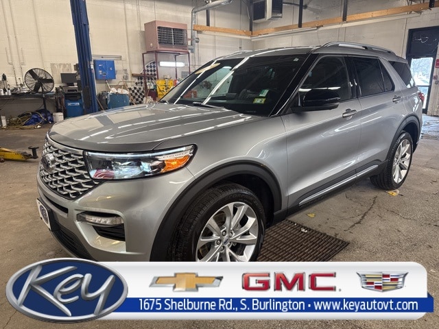 2023 Ford Explorer Platinum's photo