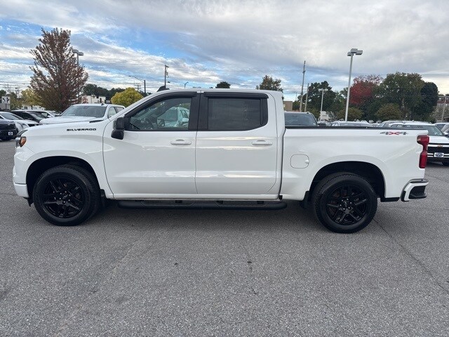 2023 Chevrolet Silverado 1500 RST photo 3