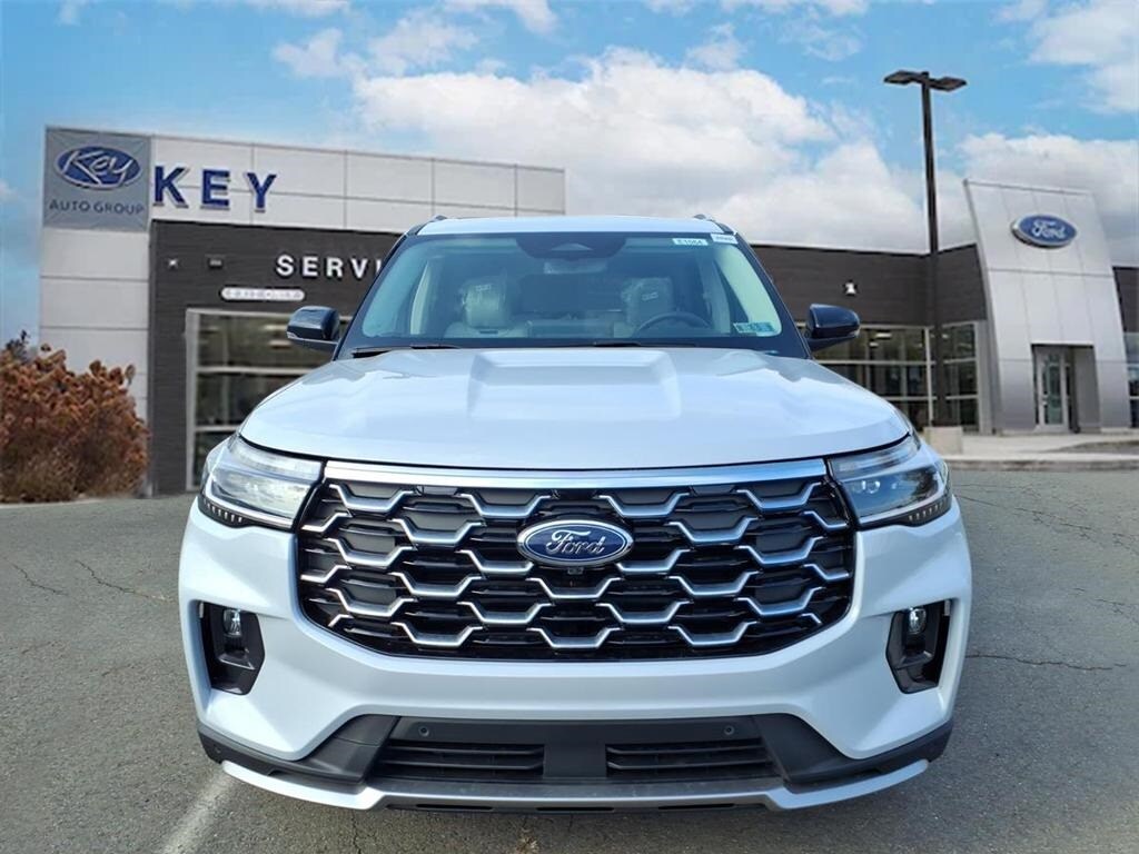 2026 Ford Explorer Platinum photo 2