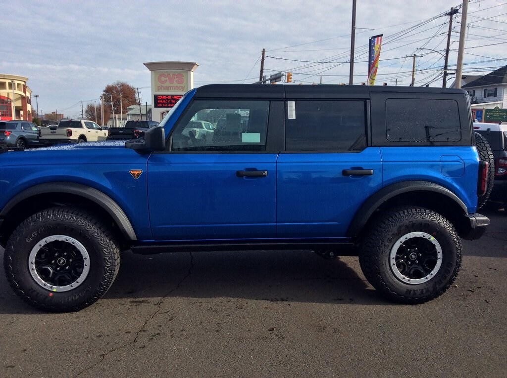 2025 Ford Bronco Badlands photo 3