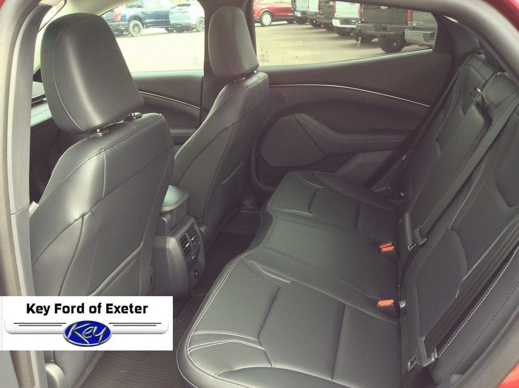 2025 Ford Mustang Mach-E GT - Photo 23