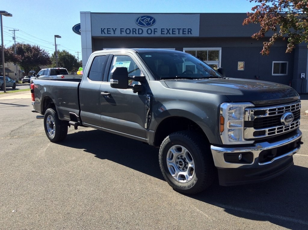 2026 Ford F-350 Super Duty XLT's photo