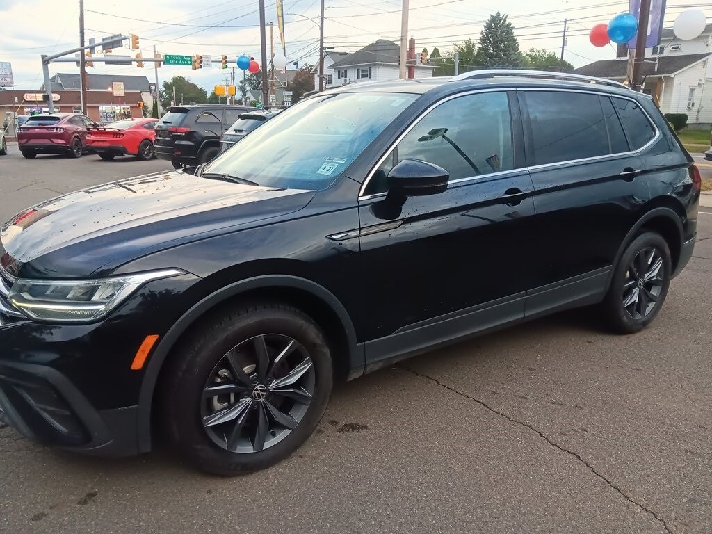 2022 Volkswagen Tiguan SE photo 3