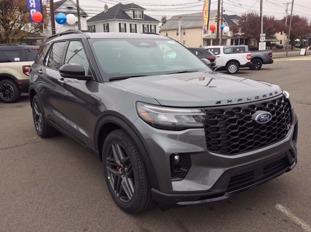 2026 Ford Explorer ST photo 2