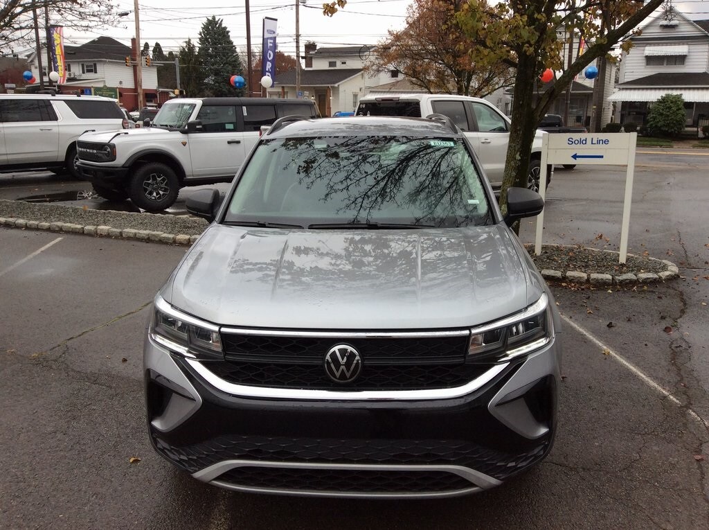 2024 Volkswagen Taos S photo 3