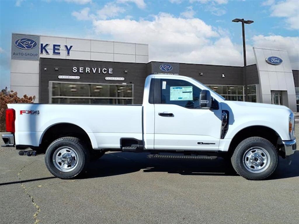 2026 Ford F-350 photo 2