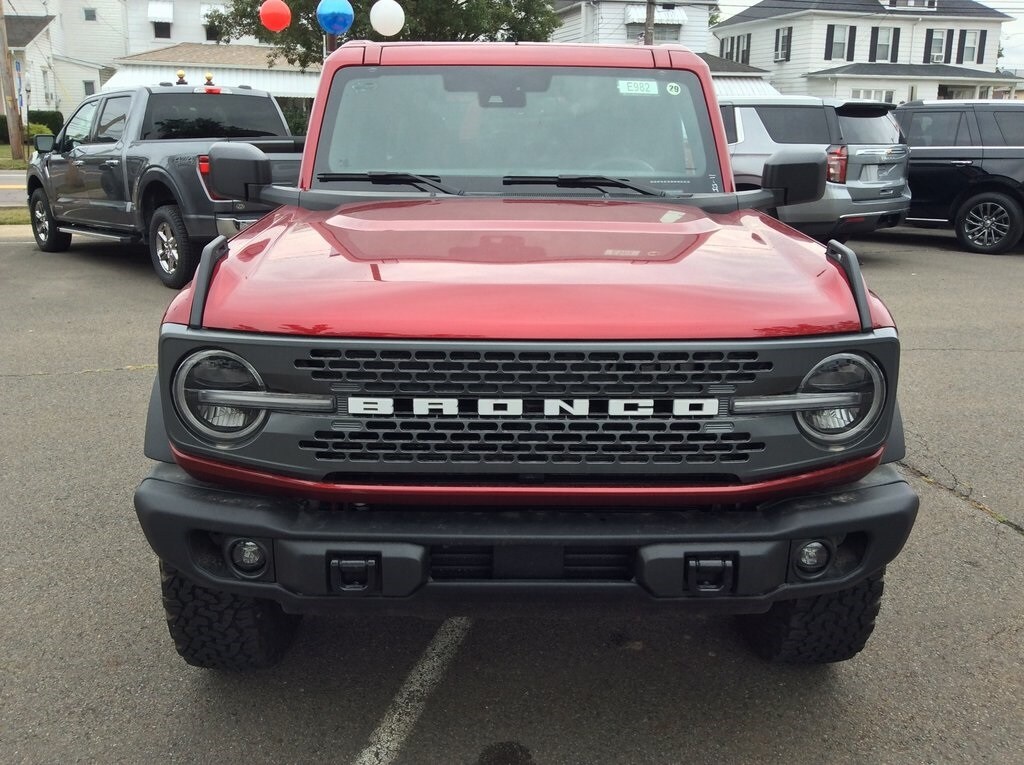 2025 Ford Bronco Badlands photo 3