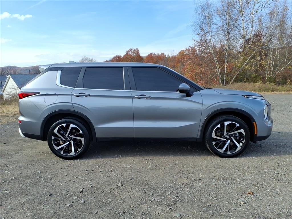 Certified 2023 Mitsubishi Outlander SE SUV