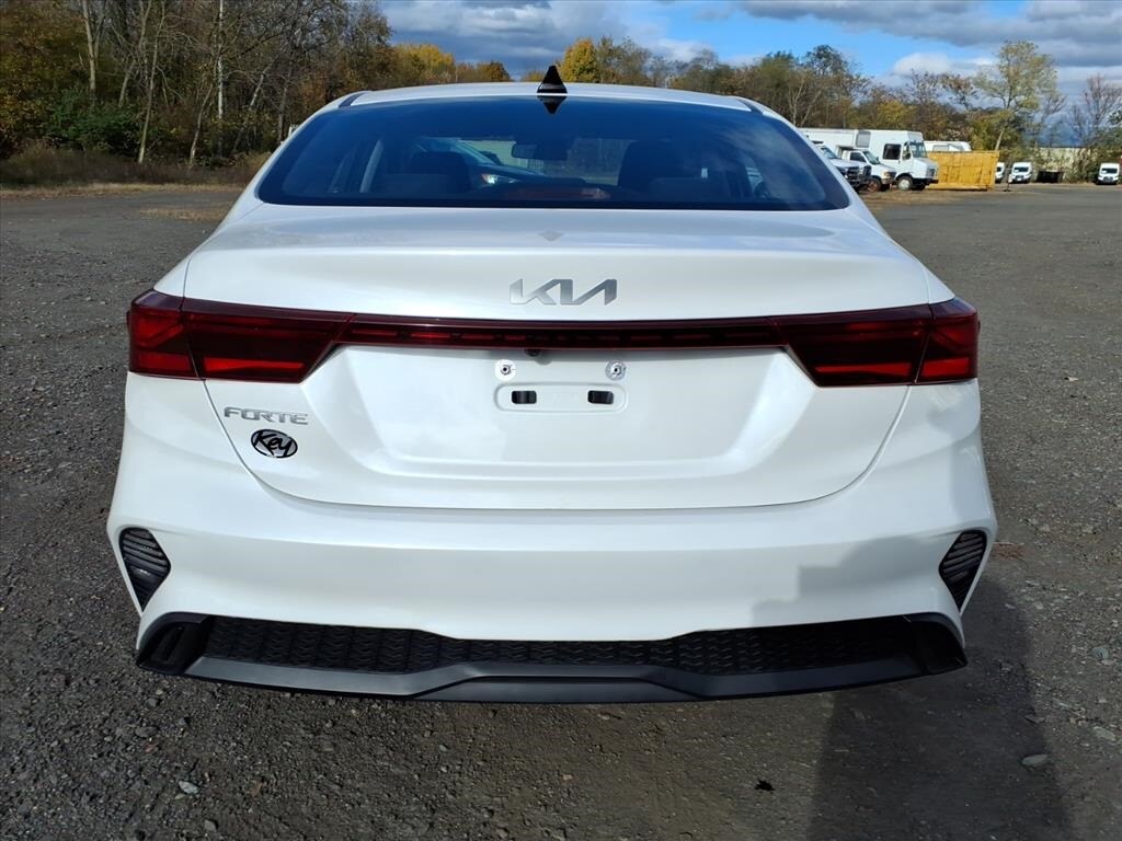 Used 2023 Kia Forte LXS Sedan