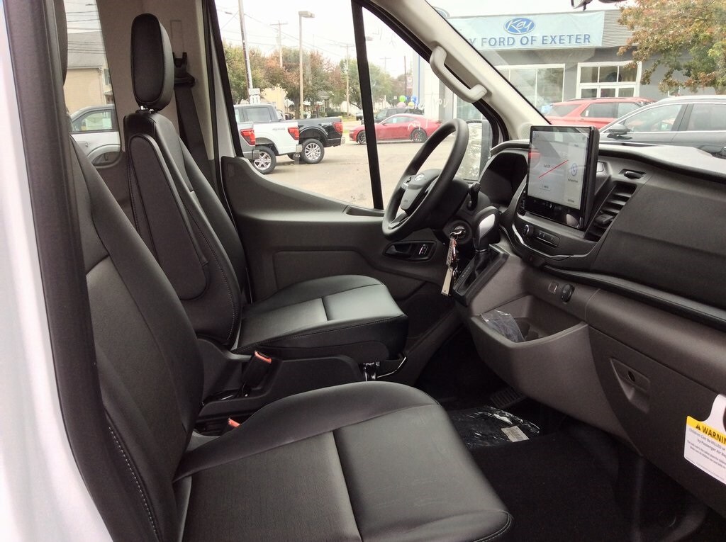 2025 Ford Transit photo 3