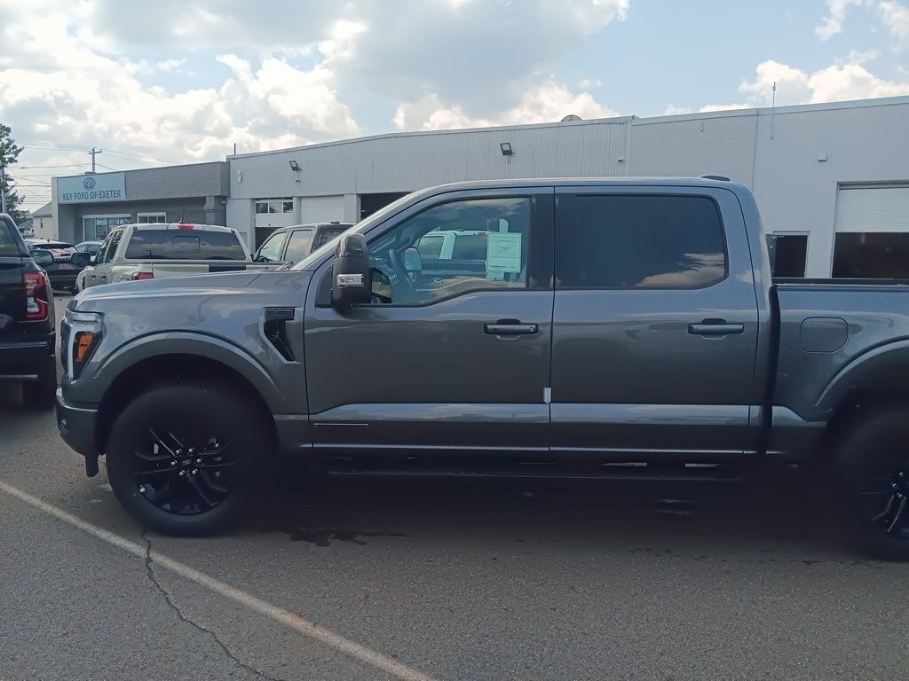2025 Ford F-150 Lariat photo 2