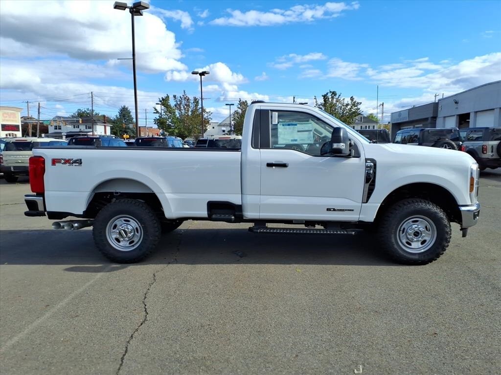 2026 Ford F-350 photo 2