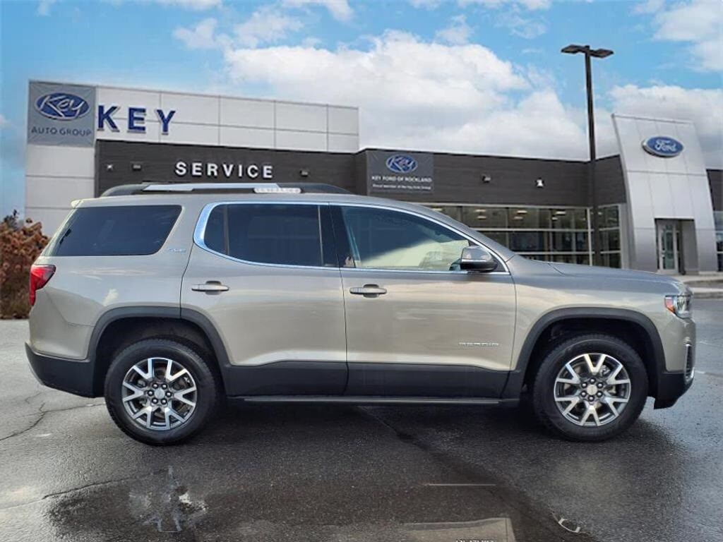 2023 Gmc Acadia SLE photo 2