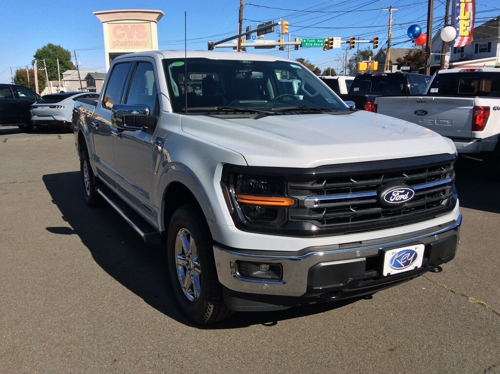 2025 Ford F-150 XLT photo 2