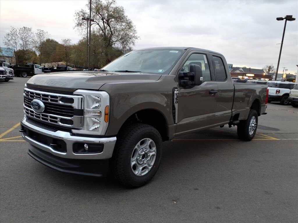 2026 Ford F-350 photo 3