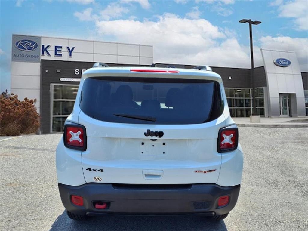 2023 Jeep Renegade Trailhawk photo 4