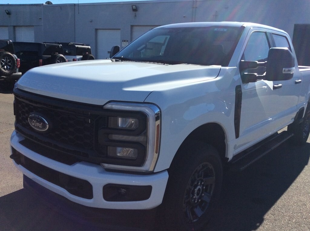2026 Ford F-250 photo 2