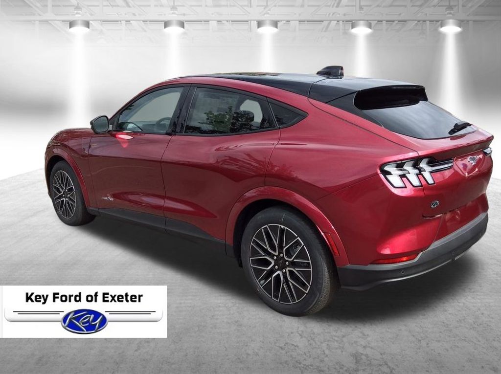 2025 Ford Mustang Mach-E GT - Photo 17
