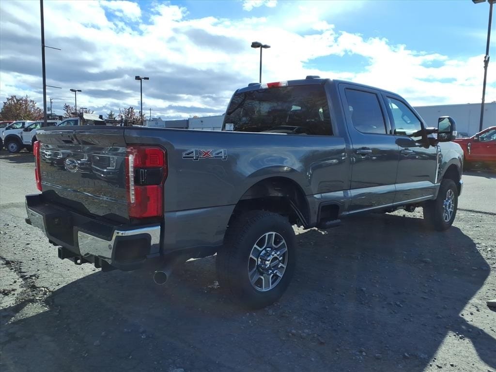 New 2026 Ford F-350SD Lariat Truck