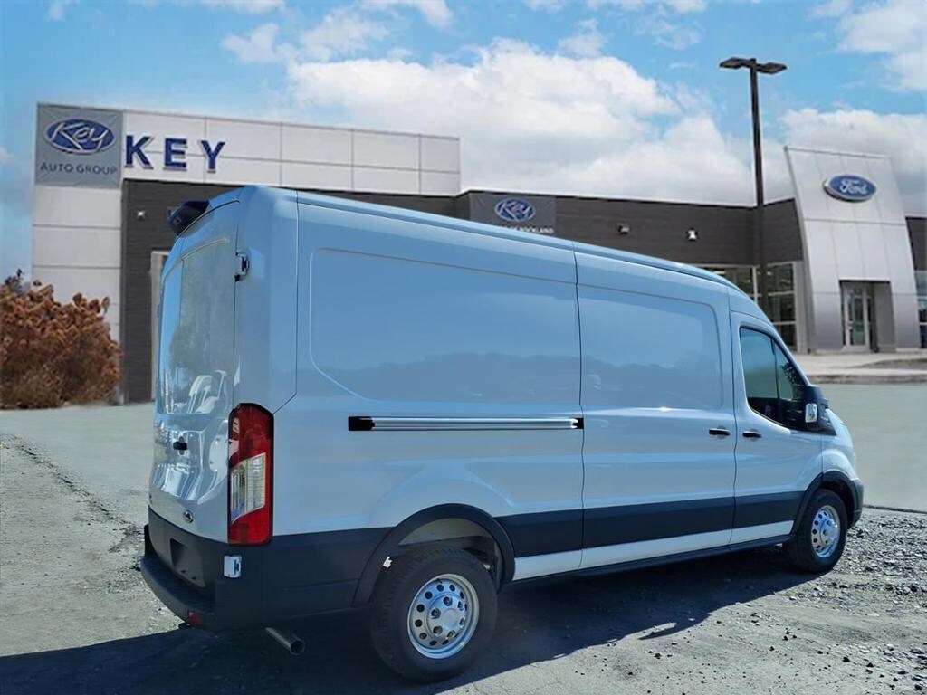 2025 Ford Transit photo 3