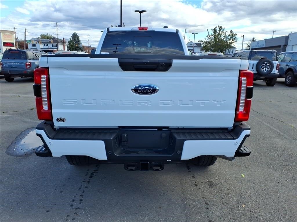 2026 Ford F-350 photo 4