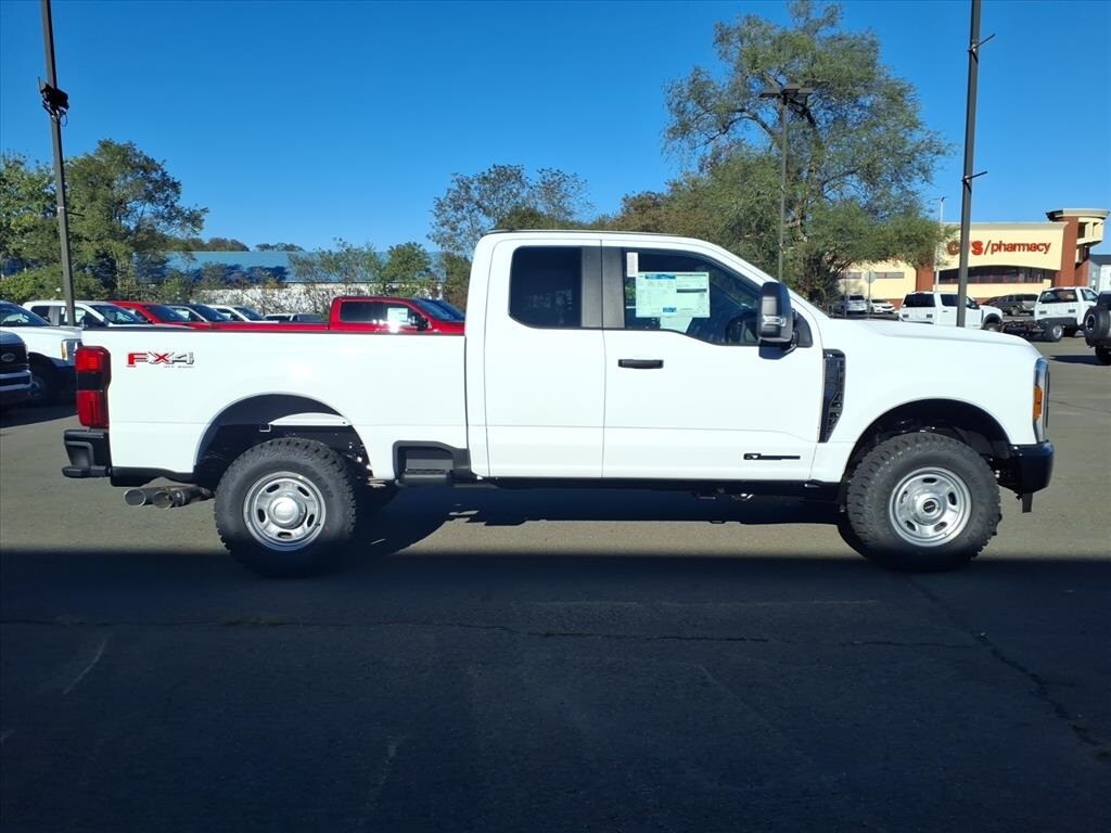 2026 Ford F-250 photo 2