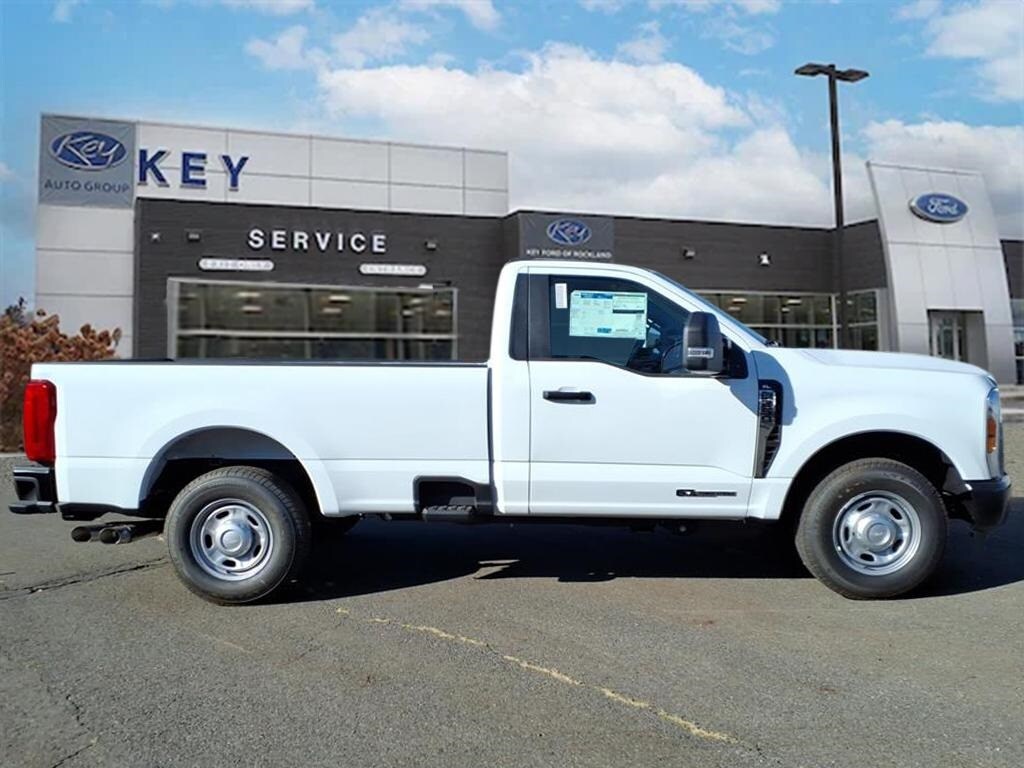 2026 Ford F-250 photo 2