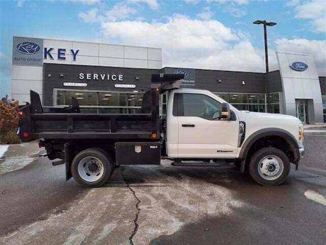 2024 Ford F-550 photo 2
