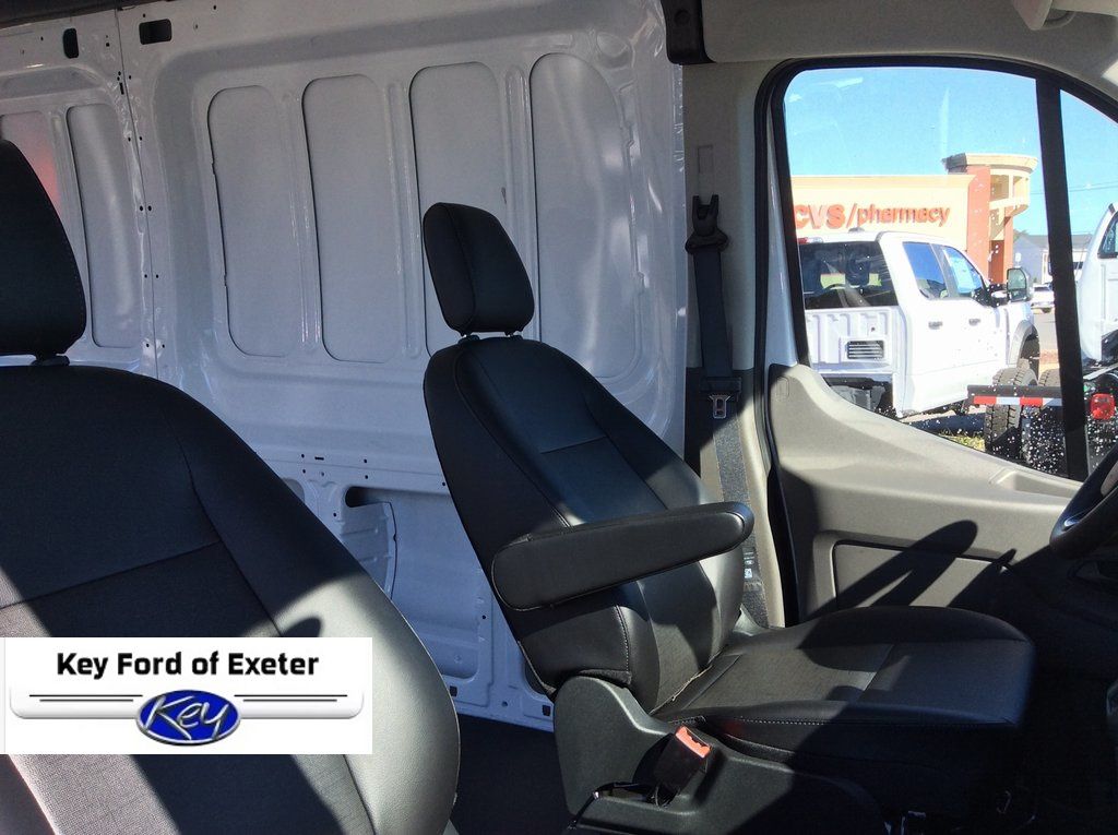 2025 Ford Transit Van Base - Photo 28
