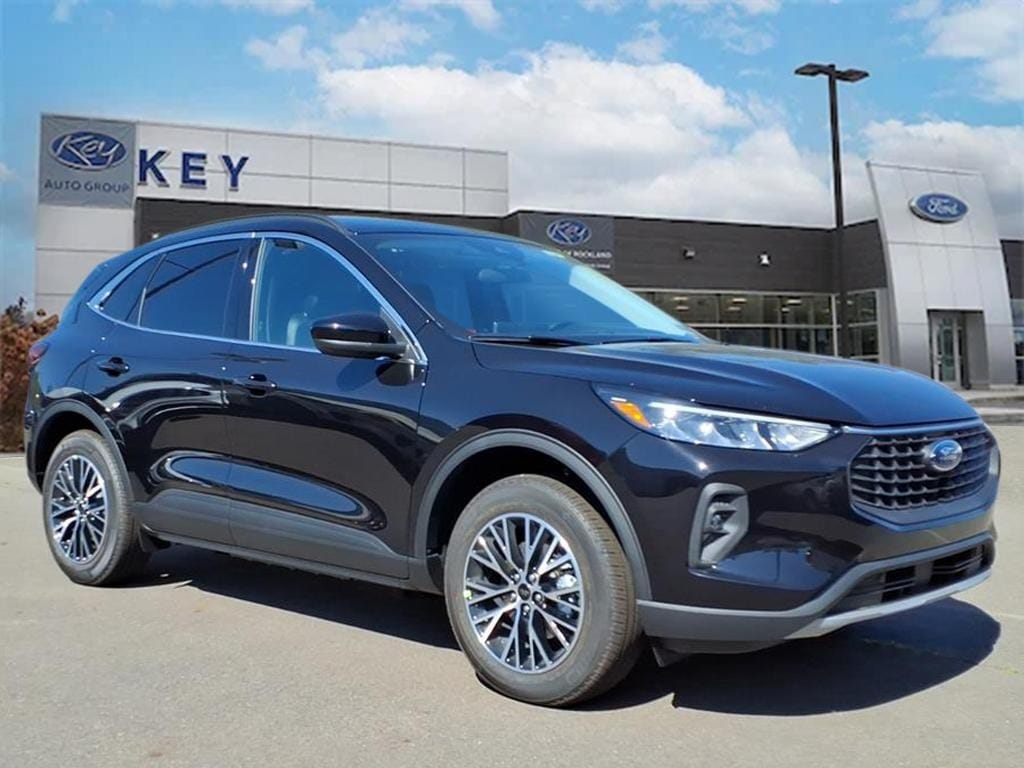 2025 Ford Escape PHEV's photo