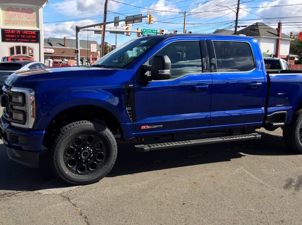 2026 Ford F-350 XLT photo 4