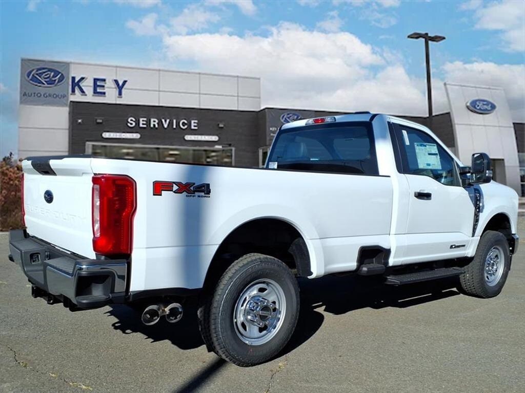 2026 Ford F-350 photo 3