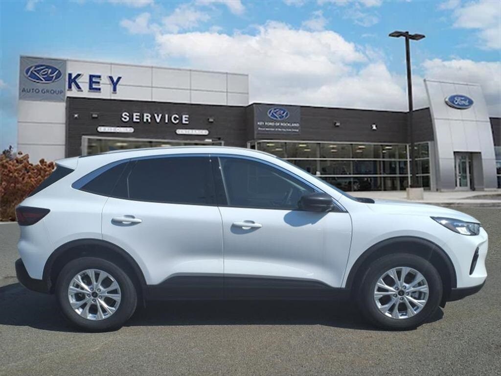 2024 Ford Escape Active photo 2