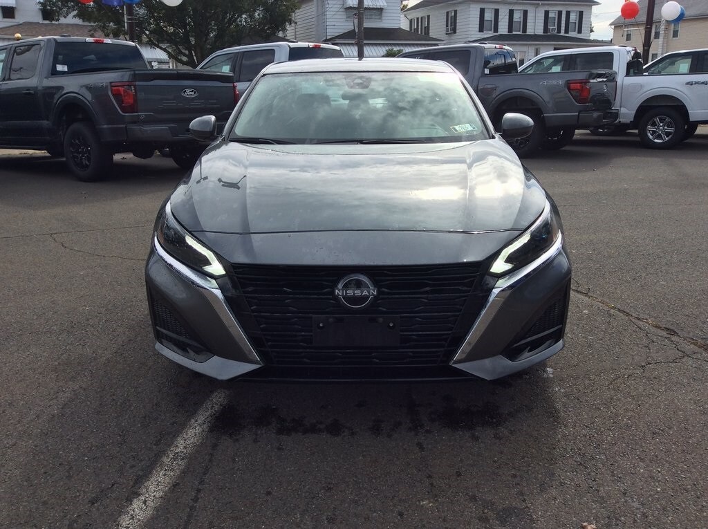 2023 Nissan Altima 2.5 SV photo 3