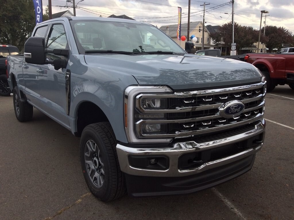 2026 Ford F-350 photo 2