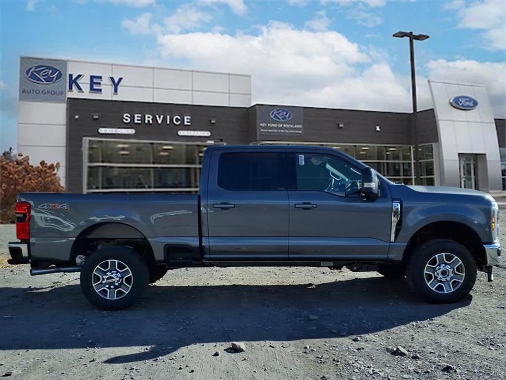 New 2026 Ford F-350SD Lariat Truck
