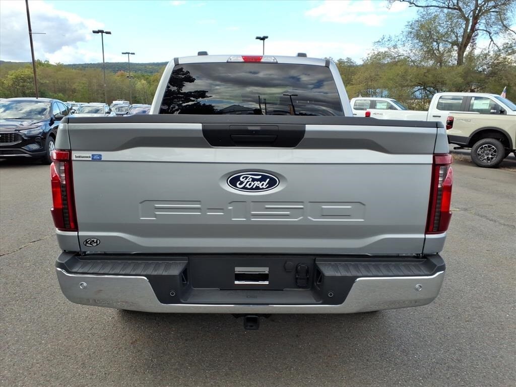2025 Ford F-150 XLT photo 4