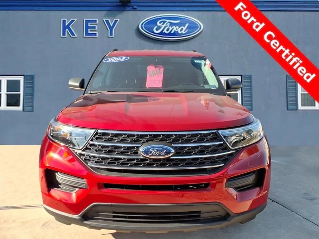 2023 Ford Explorer XLT photo 2