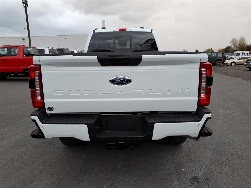 2025 Ford F-350 XL photo 4