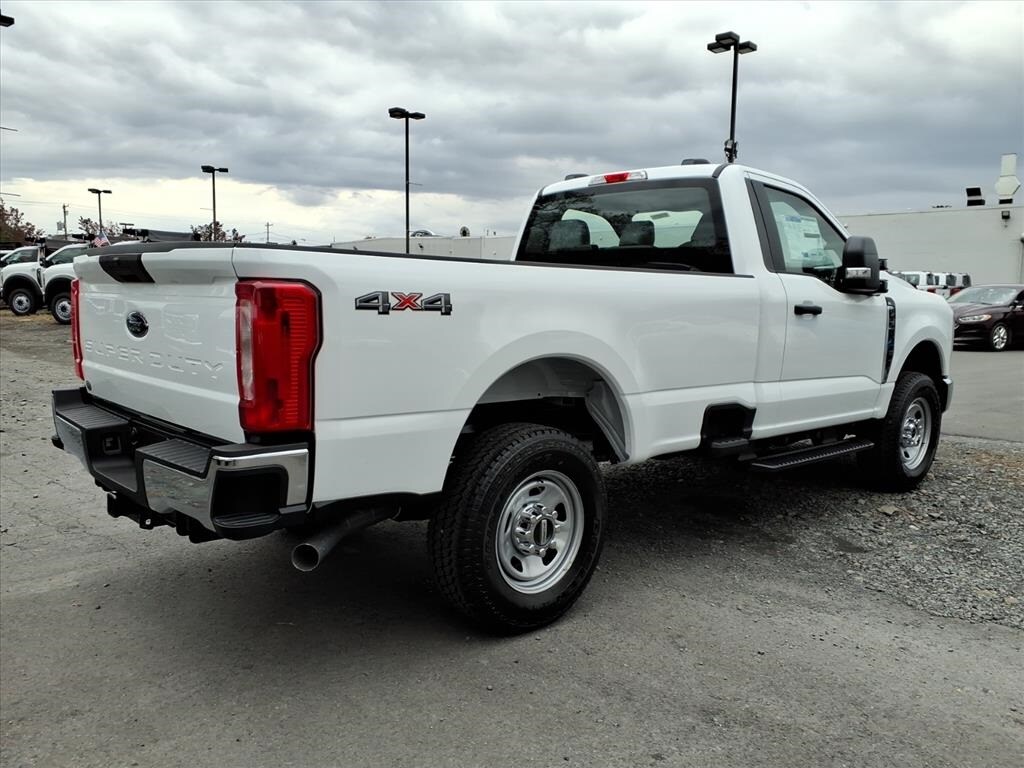 2026 Ford F-350 photo 3