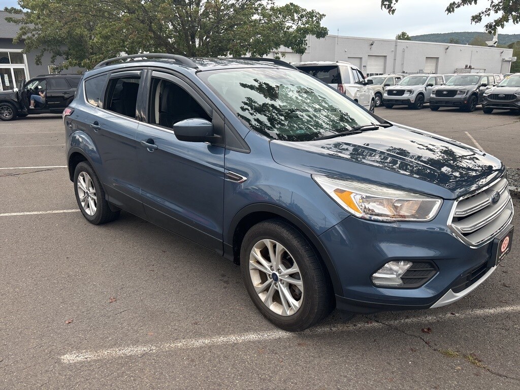 2018 Ford Escape SE photo 2
