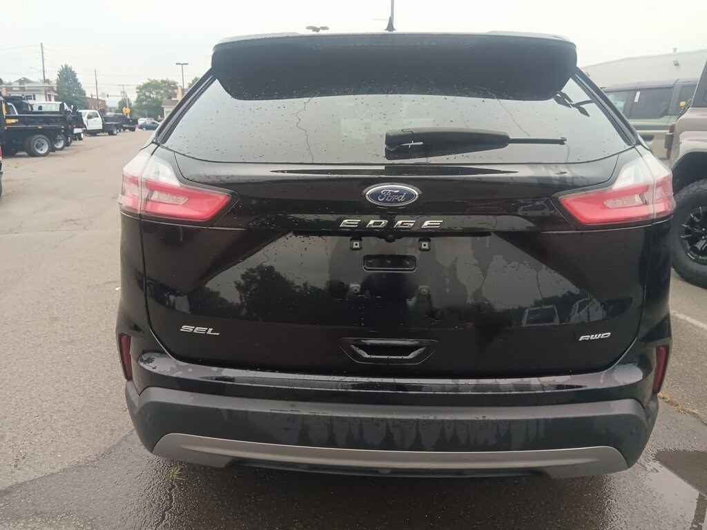 2023 Ford Edge SEL photo 4