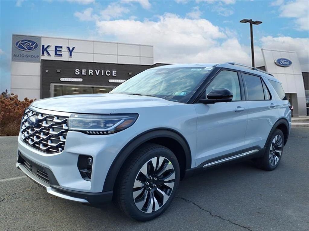 2026 Ford Explorer Platinum photo 3