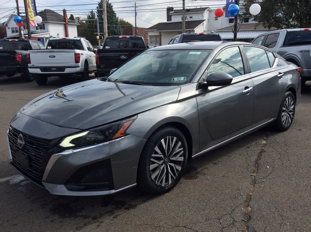 2023 Nissan Altima 2.5 SV photo 4