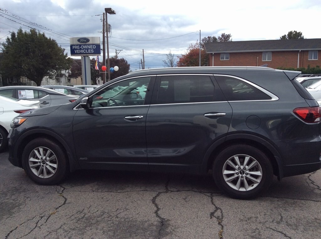 2019 Kia Sorento LX photo 3