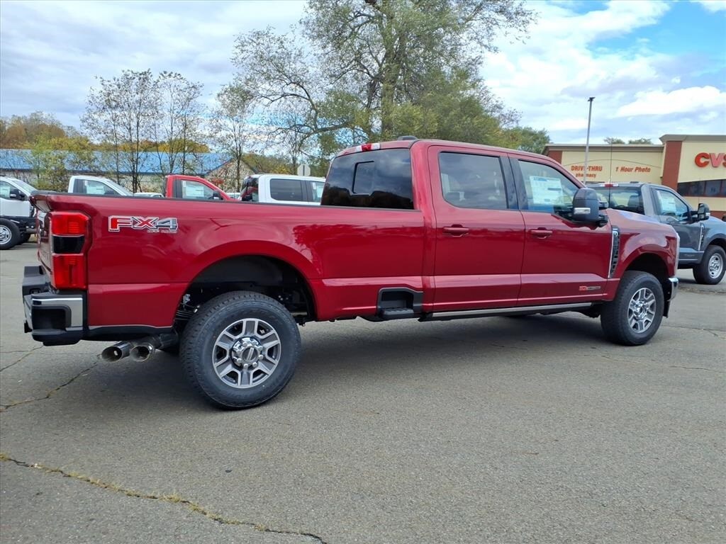 2026 Ford F-350 Lariat photo 3