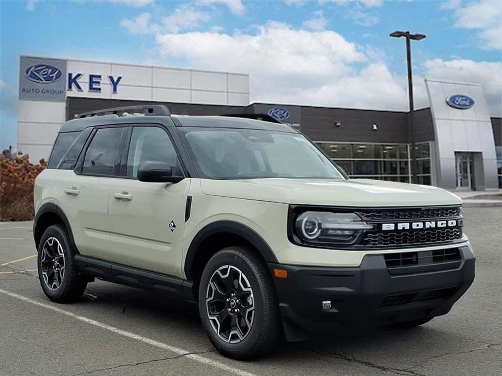 2025 Ford Bronco Sport Outer Banks's photo