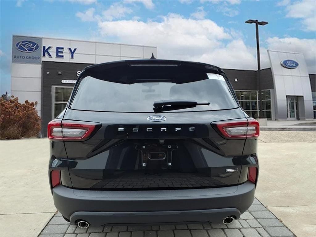 New 2026 Ford Escape Hybrid ST-Line Select SUV
